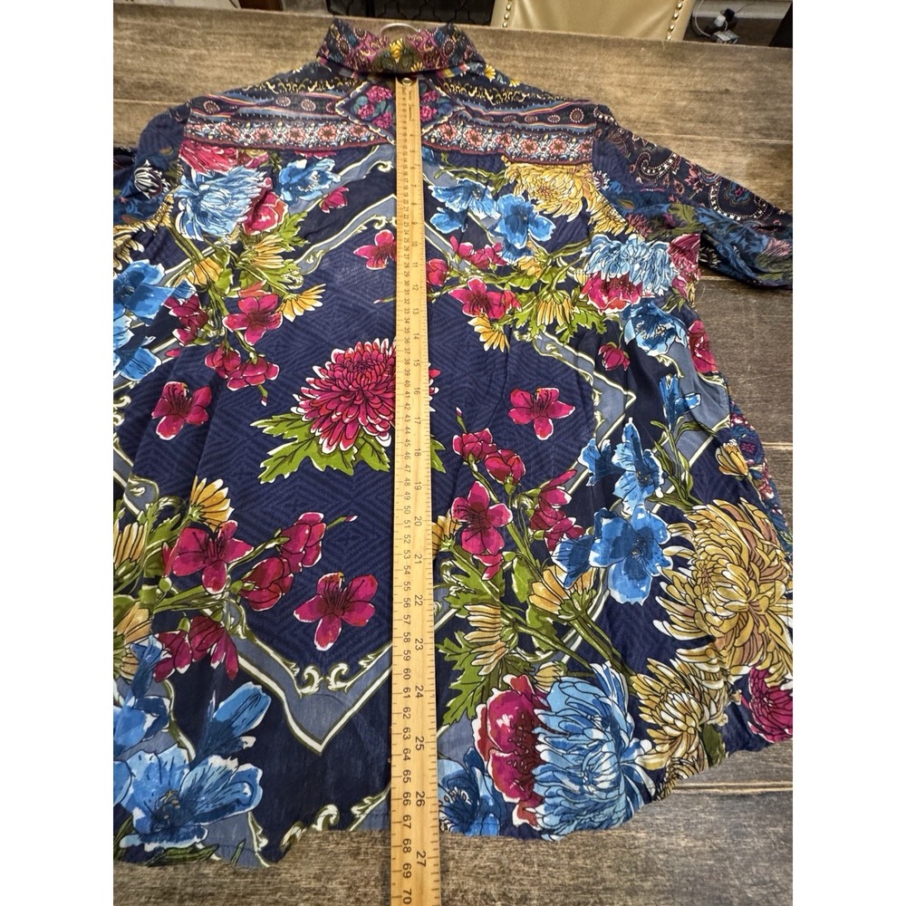 John Mark women's mixed-print button-front tunic‎ Size Large Silky Floral Boho - Picture 9 of 10